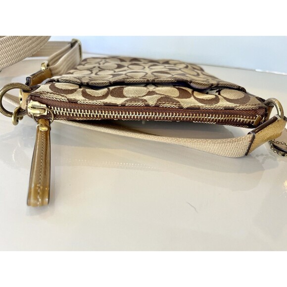 VTG Coach DO849-40688 Beige Hampton Signature Swingpack Crossbody Shoulder Bag - Picture 8 of 12